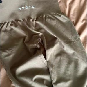 Small brown nvgtn leggings seamless